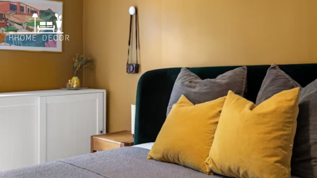 Bedroom Decorating Ideas in Blue and Yellow