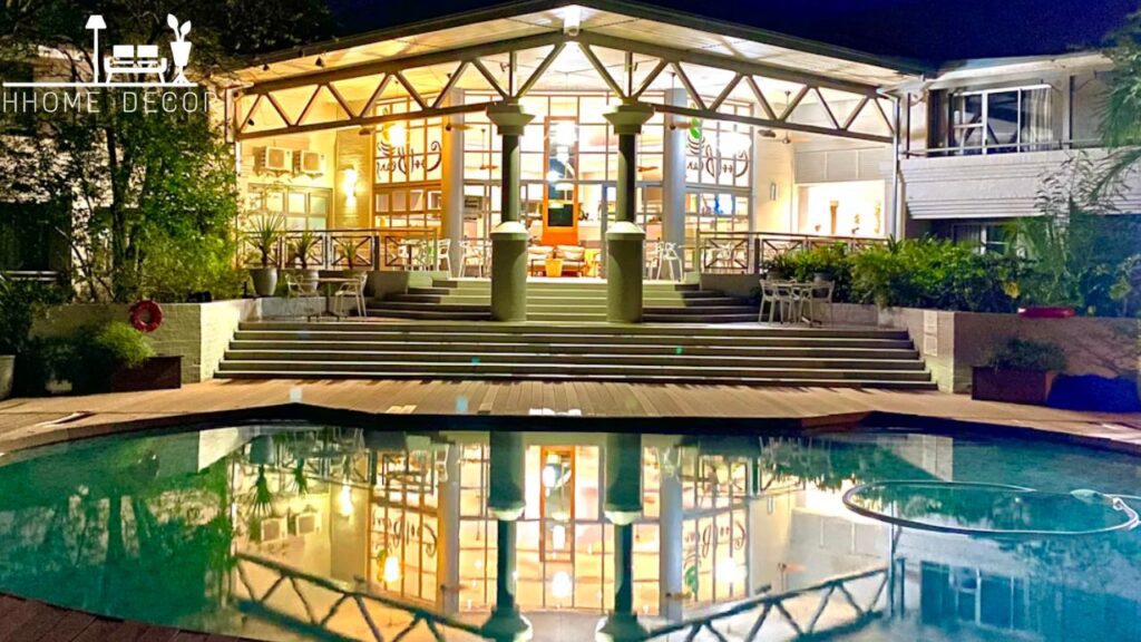 Current image: Joel Osteen House